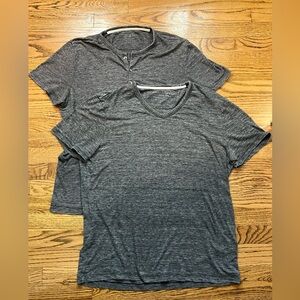 Lot of (2) Banana Republic Vintage Tee linen V-Neck & Henley rare EUC